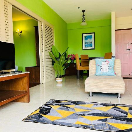 Dsavoy AFamosa Melaka Apartamento Exterior foto